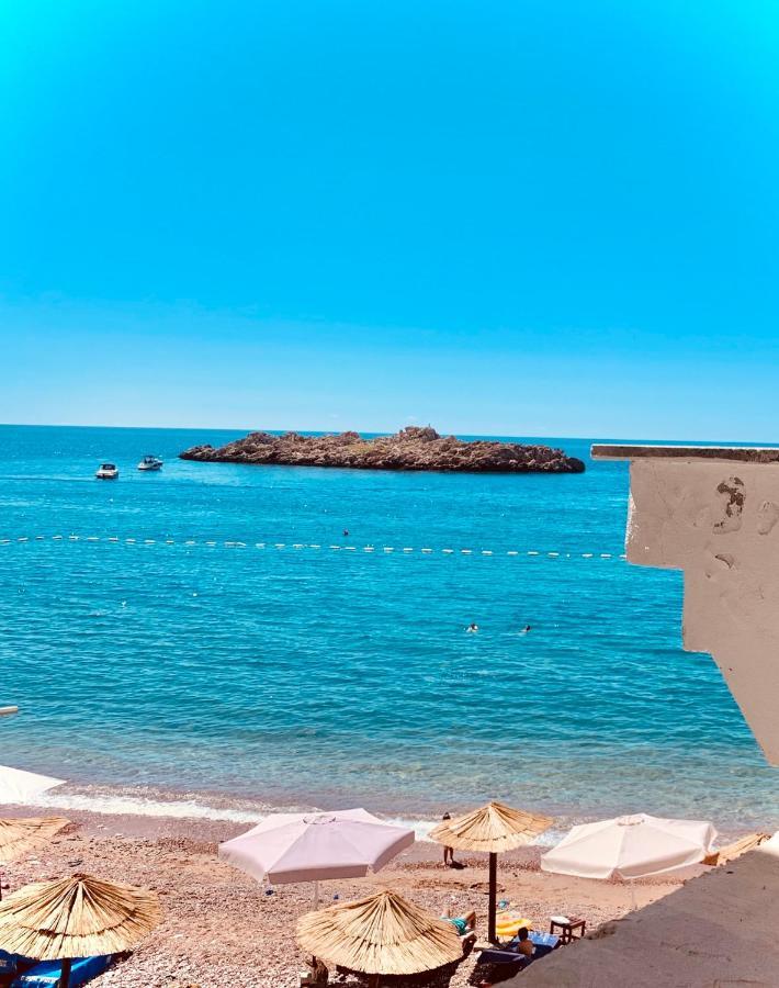 Sound Of The Sea Apartment Sveti Stefan Bagian luar foto