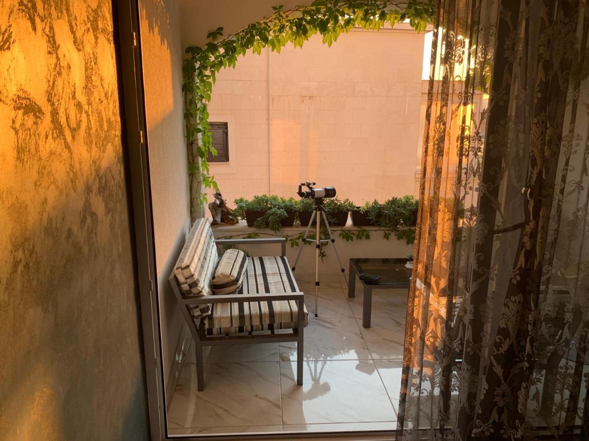Sound Of The Sea Apartment Sveti Stefan Bagian luar foto